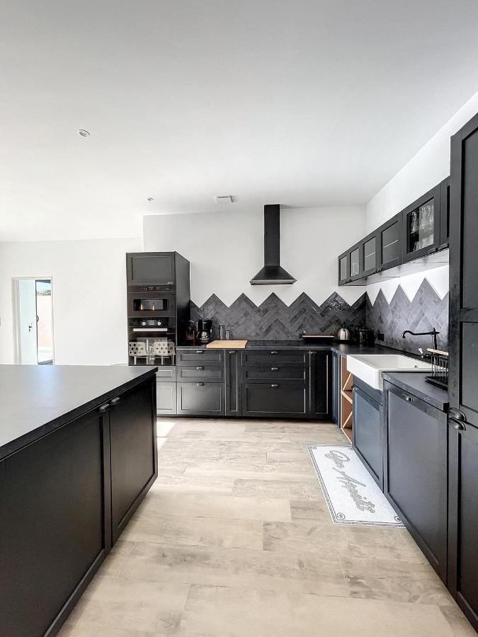 Villa 400M2 Piscine Interieure Tres Calme Agde Eksteriør billede