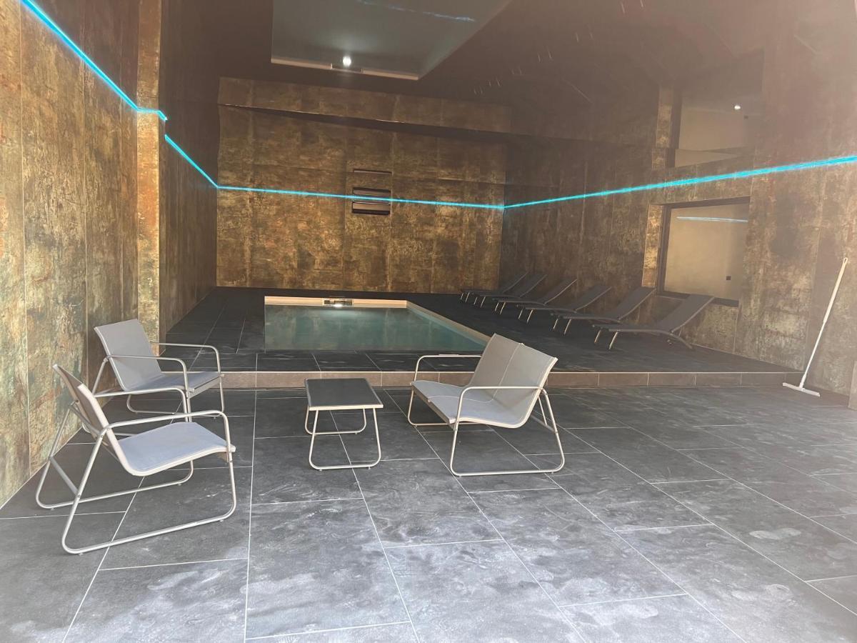 Villa 400M2 Piscine Interieure Tres Calme Agde Eksteriør billede